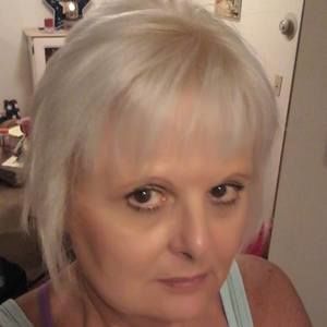 Meet your Posher, Renee